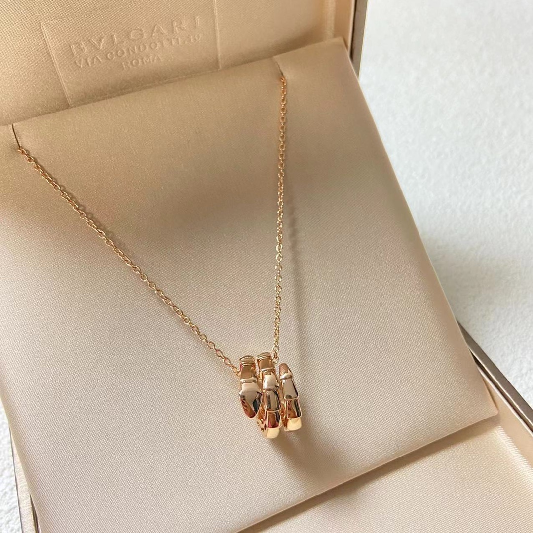 Bulgari necklace New glossy three-loop snake necklace