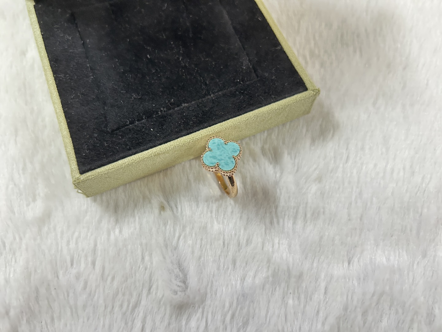 Van Cleef & Arpels mint blue four-leaf clover ring
