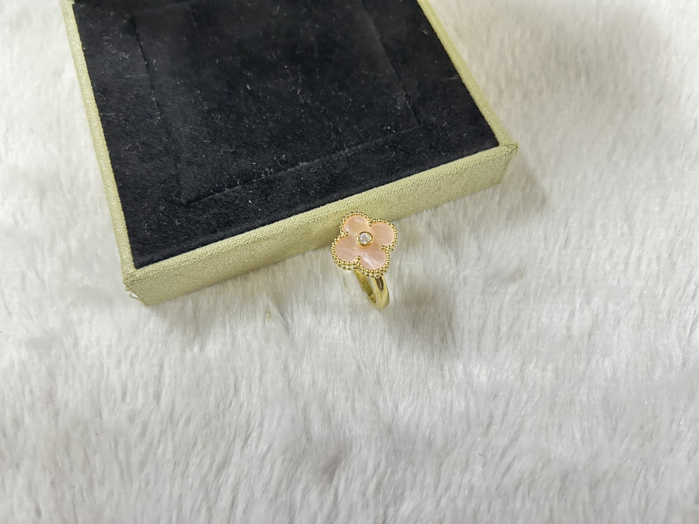 Van Cleef & Arpels pink mother-of-pearl ring