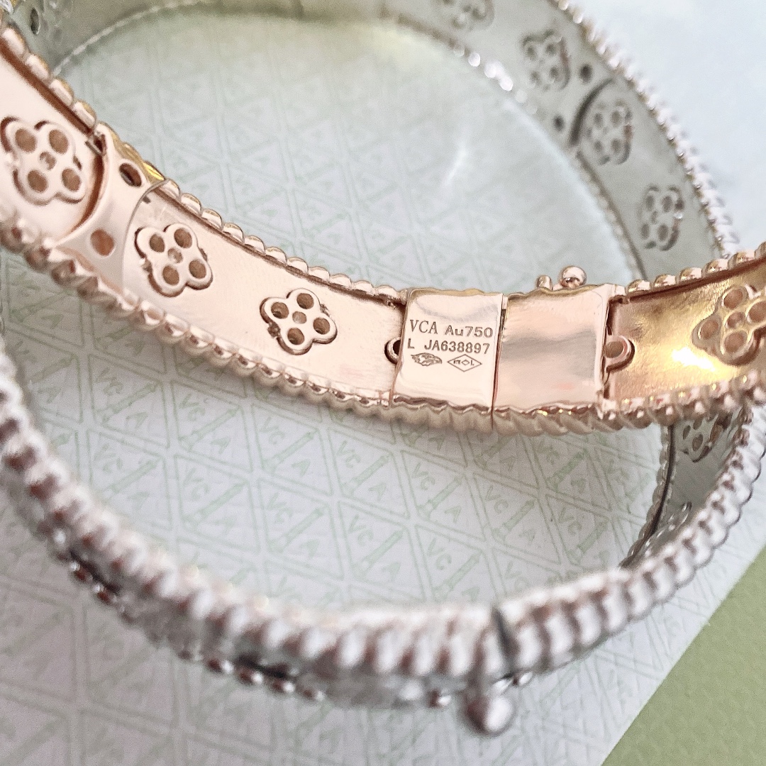 Van Cleef & Arpels Wide Kaleidoscope Bangle