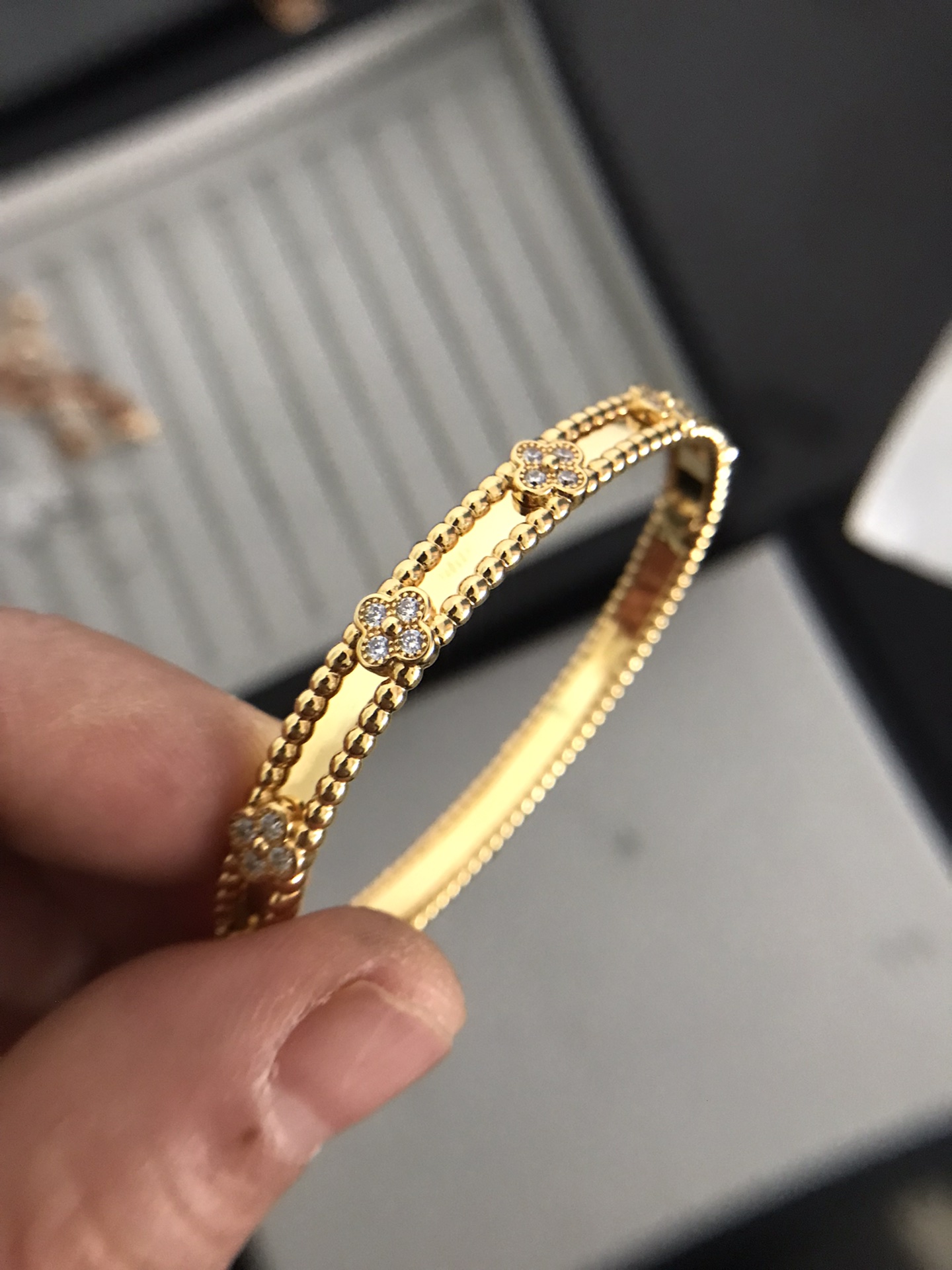 Van Cleef & Arpels Narrow Kaleidoscope Bangle