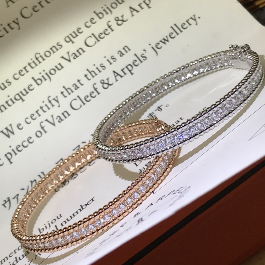 Van Cleef & Arpels Frivole Bangle