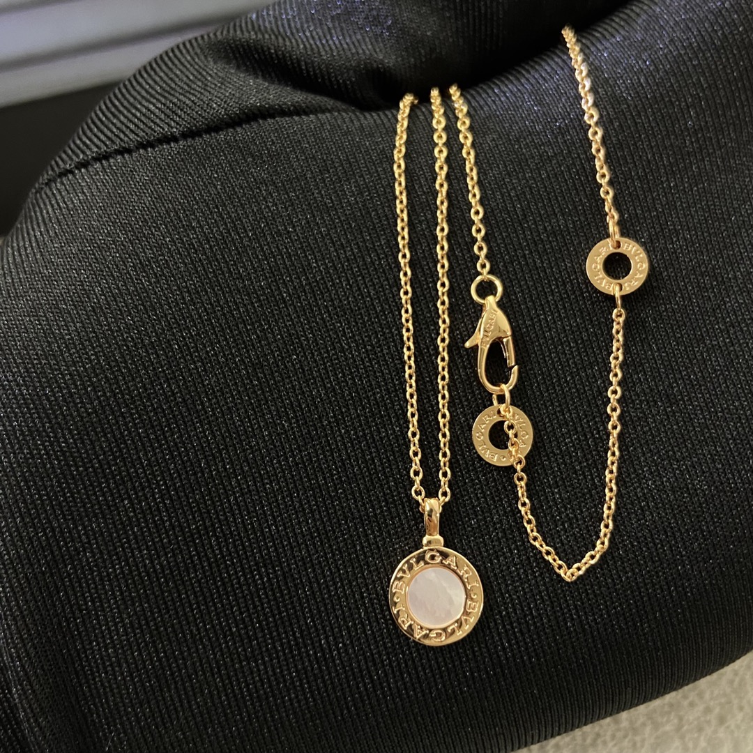 Bulgari necklace New button coin mother-of-pearl necklace