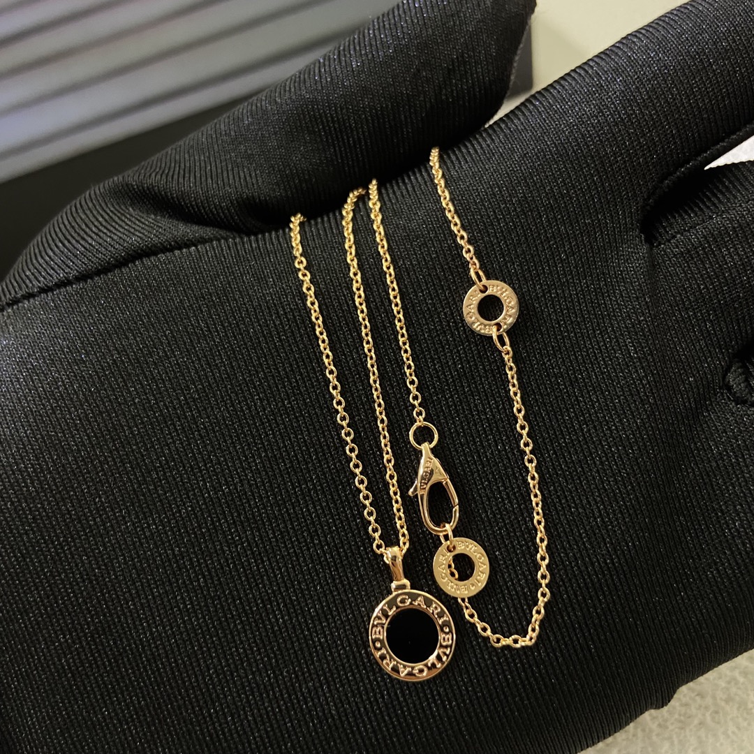 Bulgari necklace New button coin mother-of-pearl necklace