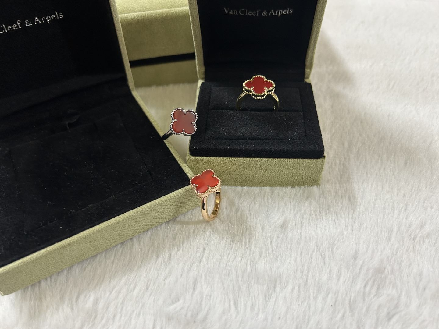 Van Cleef & Arpels carnelian four-leaf clover ring