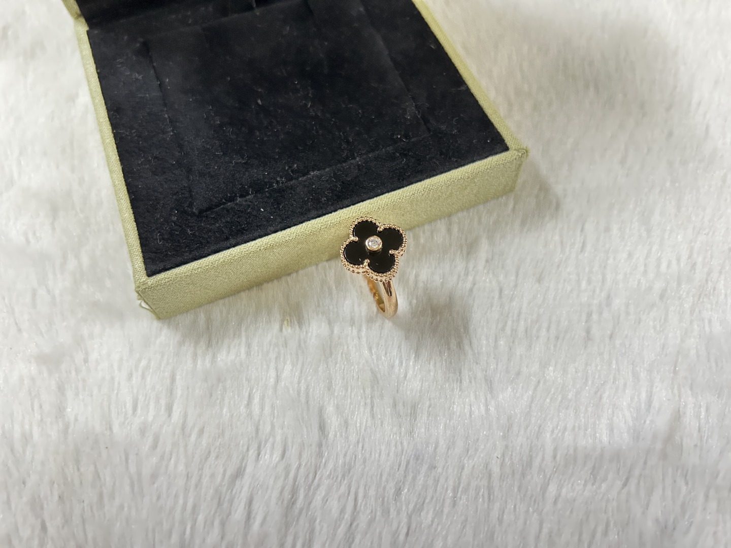Van Cleef & Arpels black onyx ring