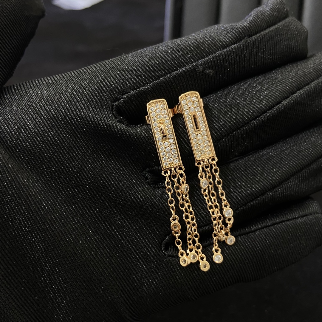 Hermes ear hanging: new full diamond tassel pig nose ear hanging