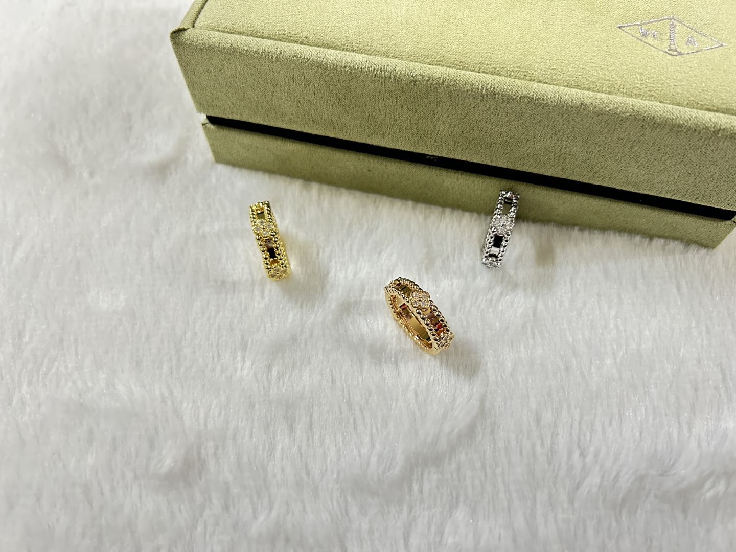 Van Cleef & Arpels Kaleidoscope Diamond Ring