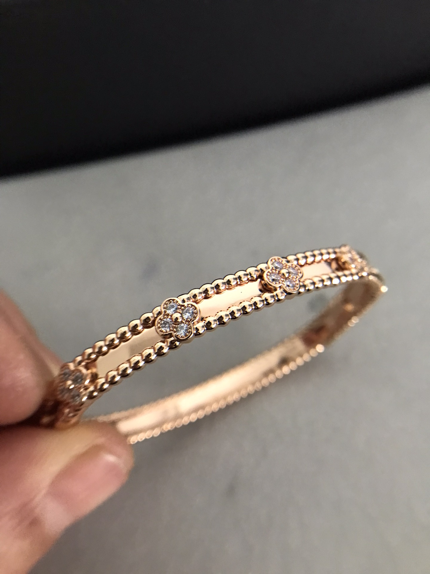 Van Cleef & Arpels Narrow Kaleidoscope Bangle