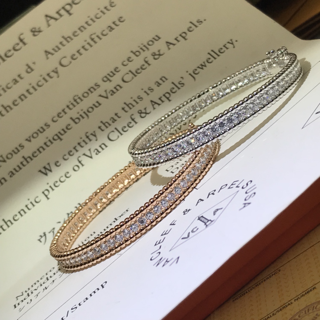 Van Cleef & Arpels Frivole Bangle