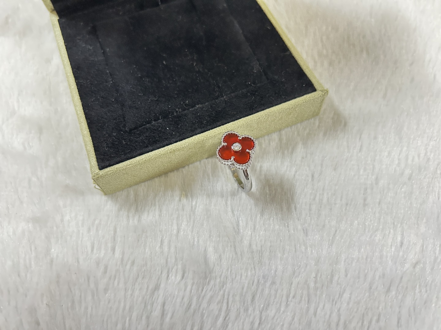 Van Cleef & Arpels carnelian four-leaf clover ring