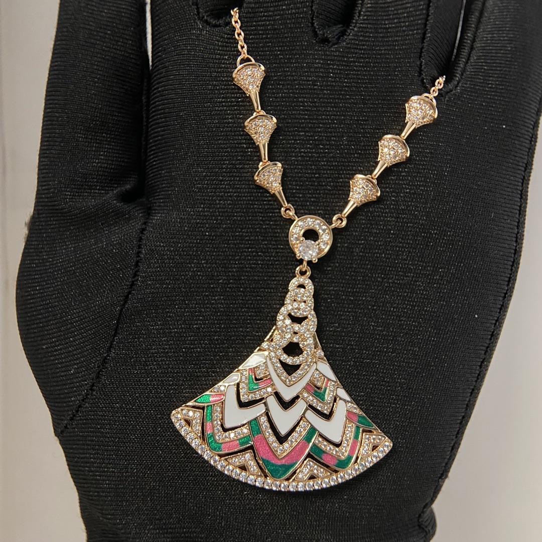 Bulgari necklace New color skirt necklace