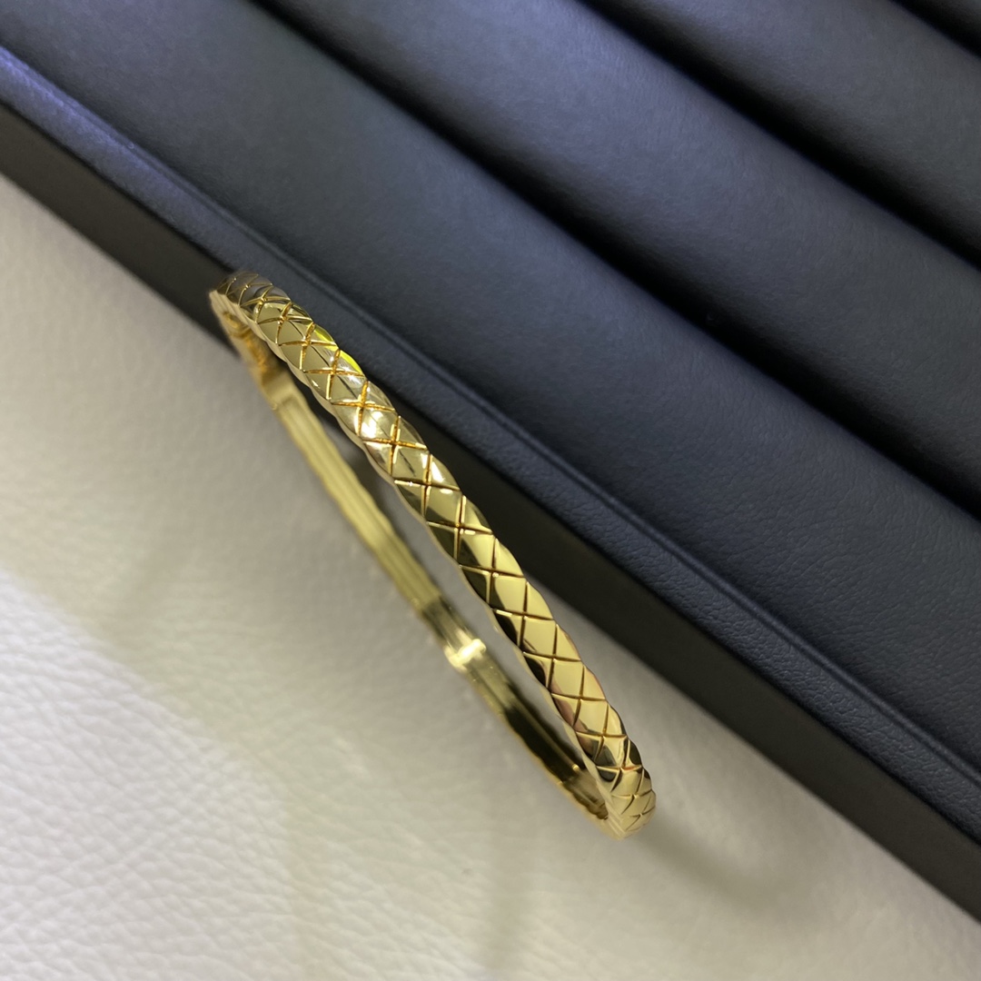 Chanel bracelet New high-version V gold version full diamond narrow rhombi bracelet