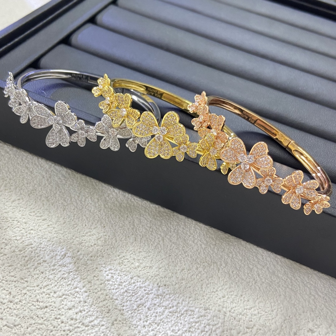 Van Cleef & Arpels Alhambra Multi-Flower Bangle