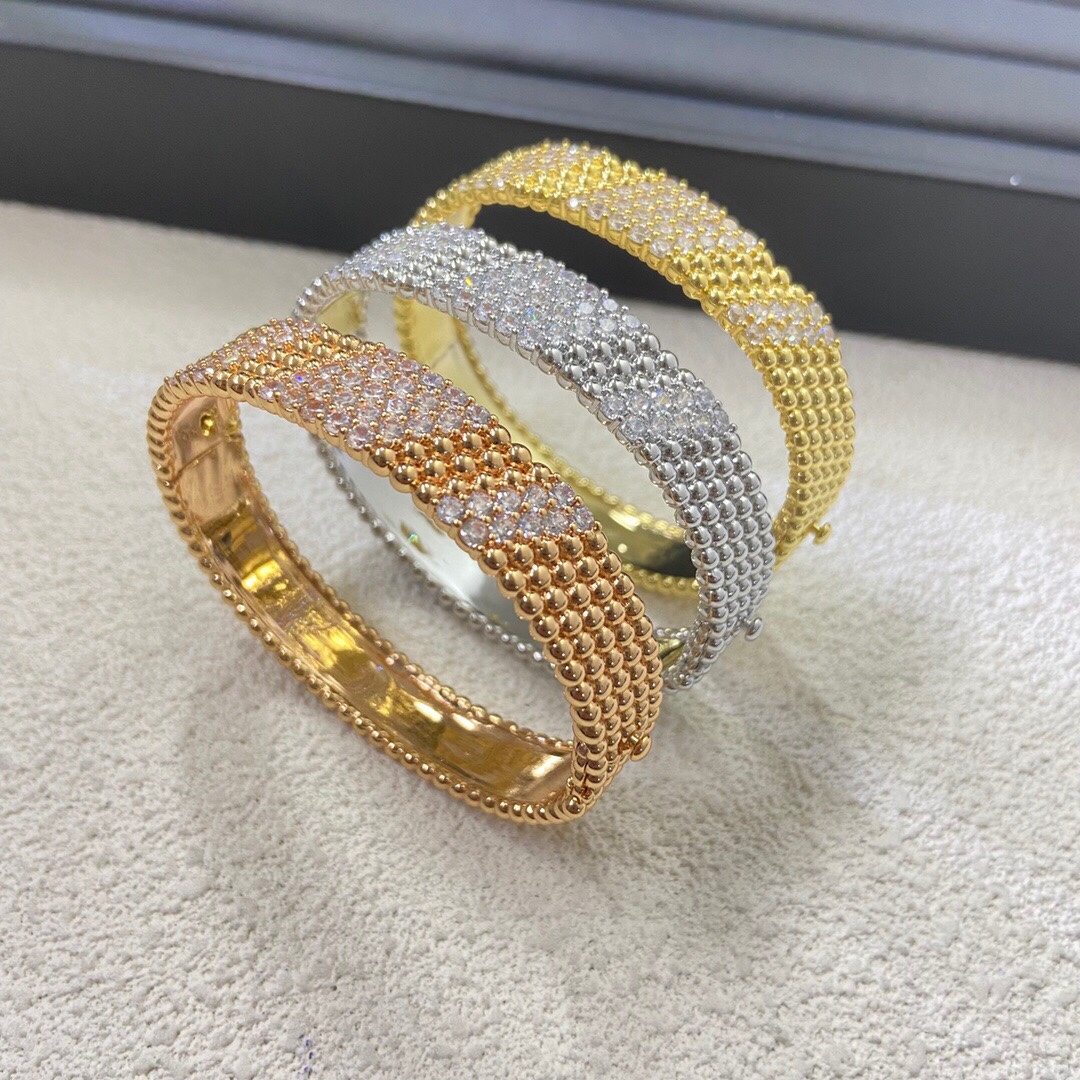 Van Cleef & Arpels diamond-set bangle