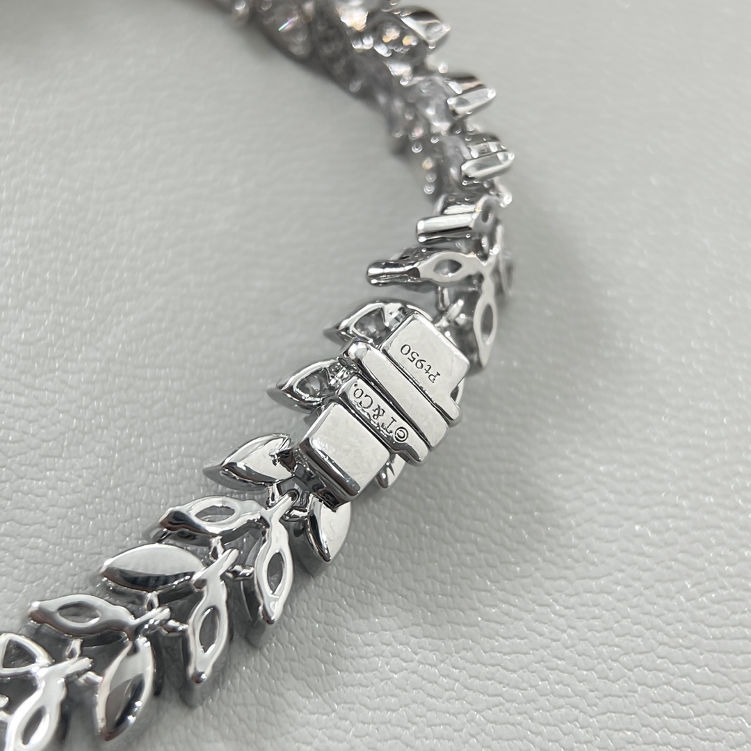 Tiffany Bracelet Multi-section diamond-set marquise leaf bracelet