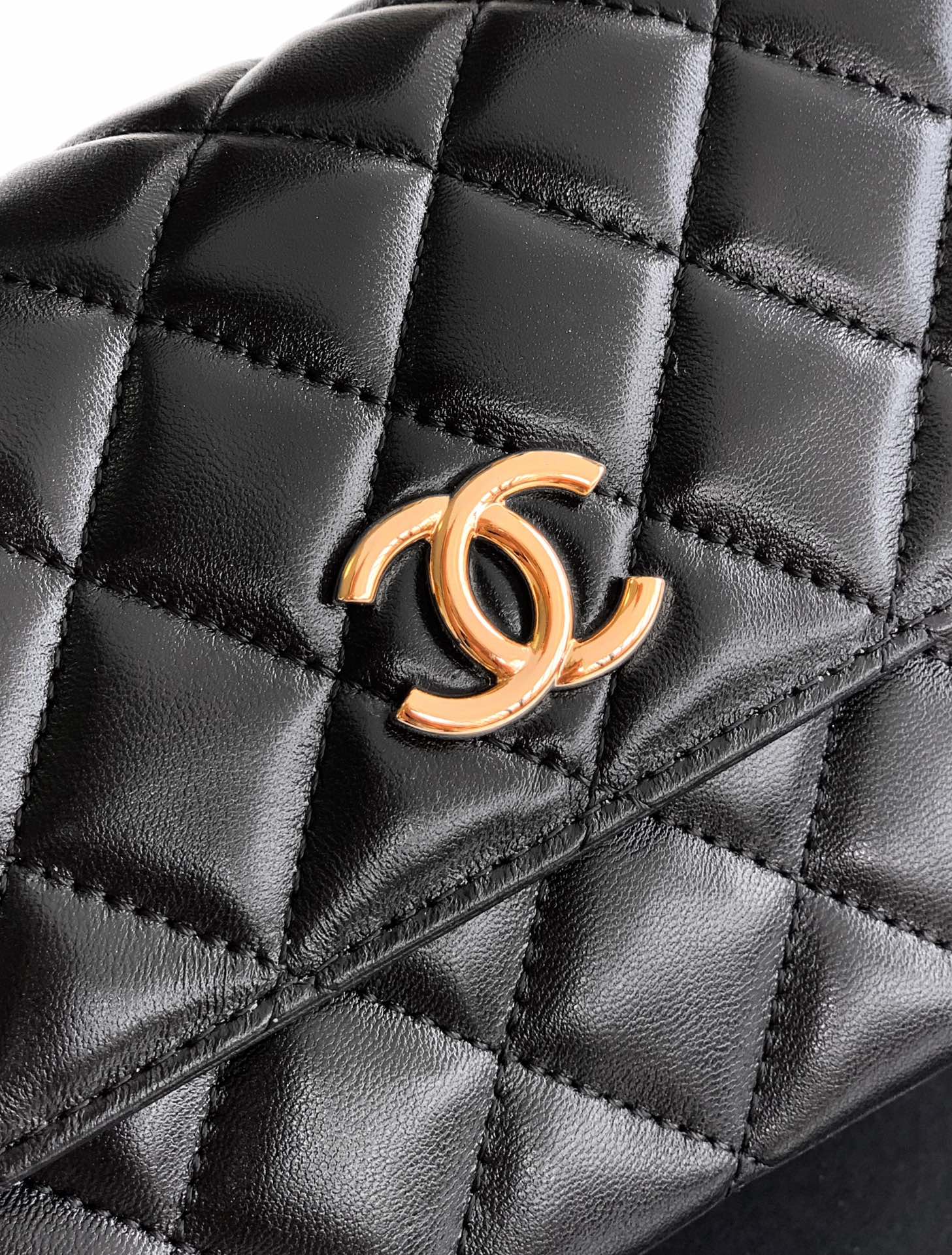 🐑 Sheepskin Black CHANEL 25P 🚩🚩🚩 Hidden Edition Handheld Evening Bag