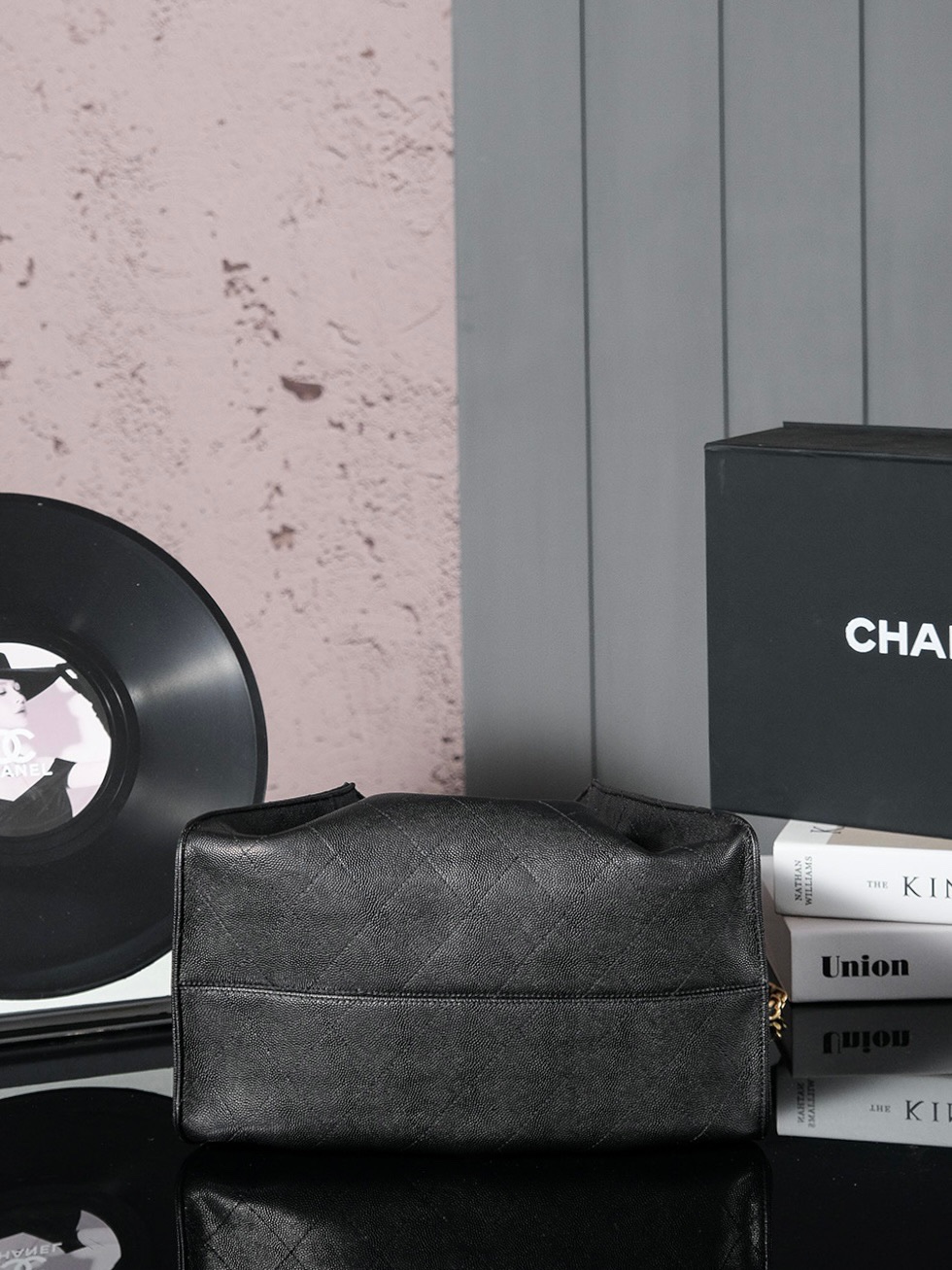 The CHANEL 25c early spring runway collection