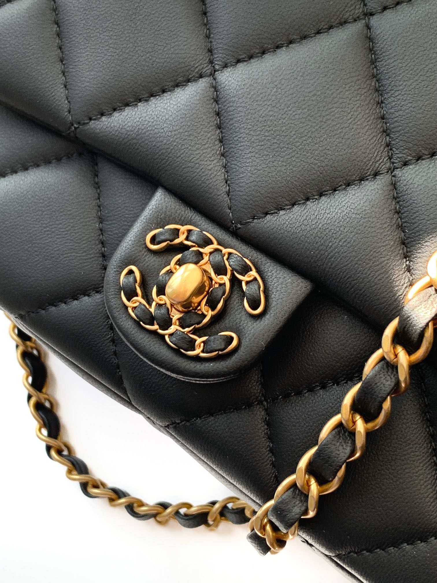 • 🌟 CHANEL 25C Early Spring Collection