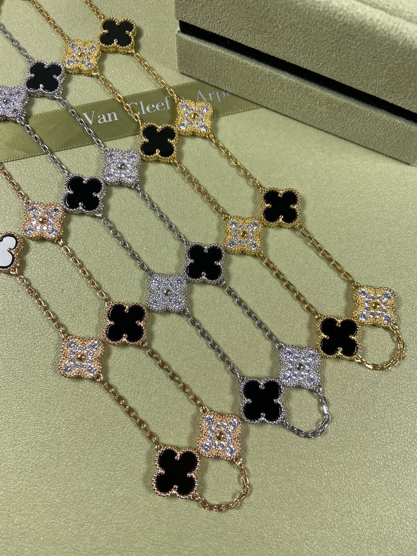 Van Cleef & Arpels 10 Clovers Necklace