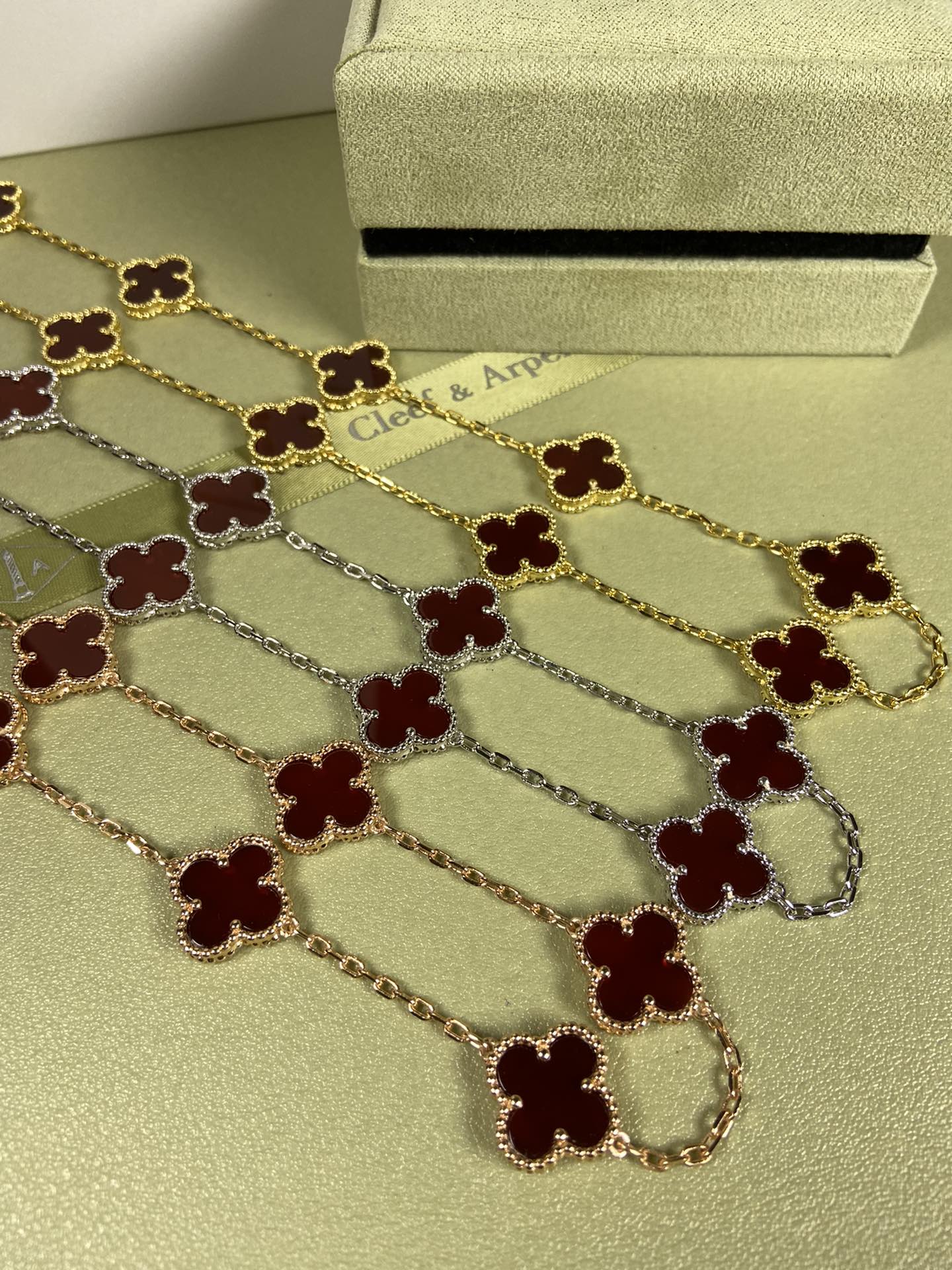 Van Cleef & Arpels 10 Clovers Necklace