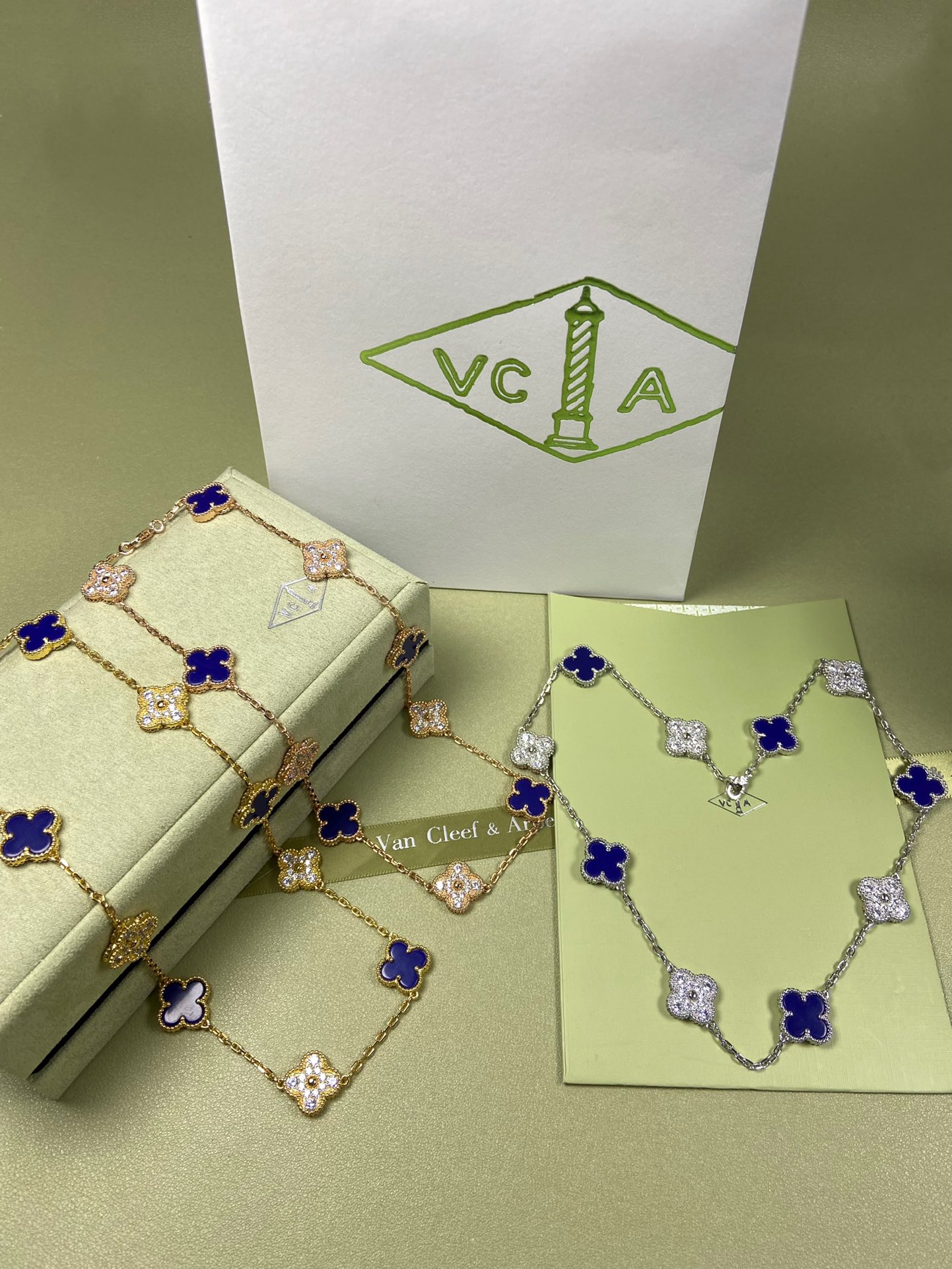 Van Cleef & Arpels Necklace VCA 10-Flower Lapis Lazuli Diamond Necklace White Gold Yellow Gold Rose Gold