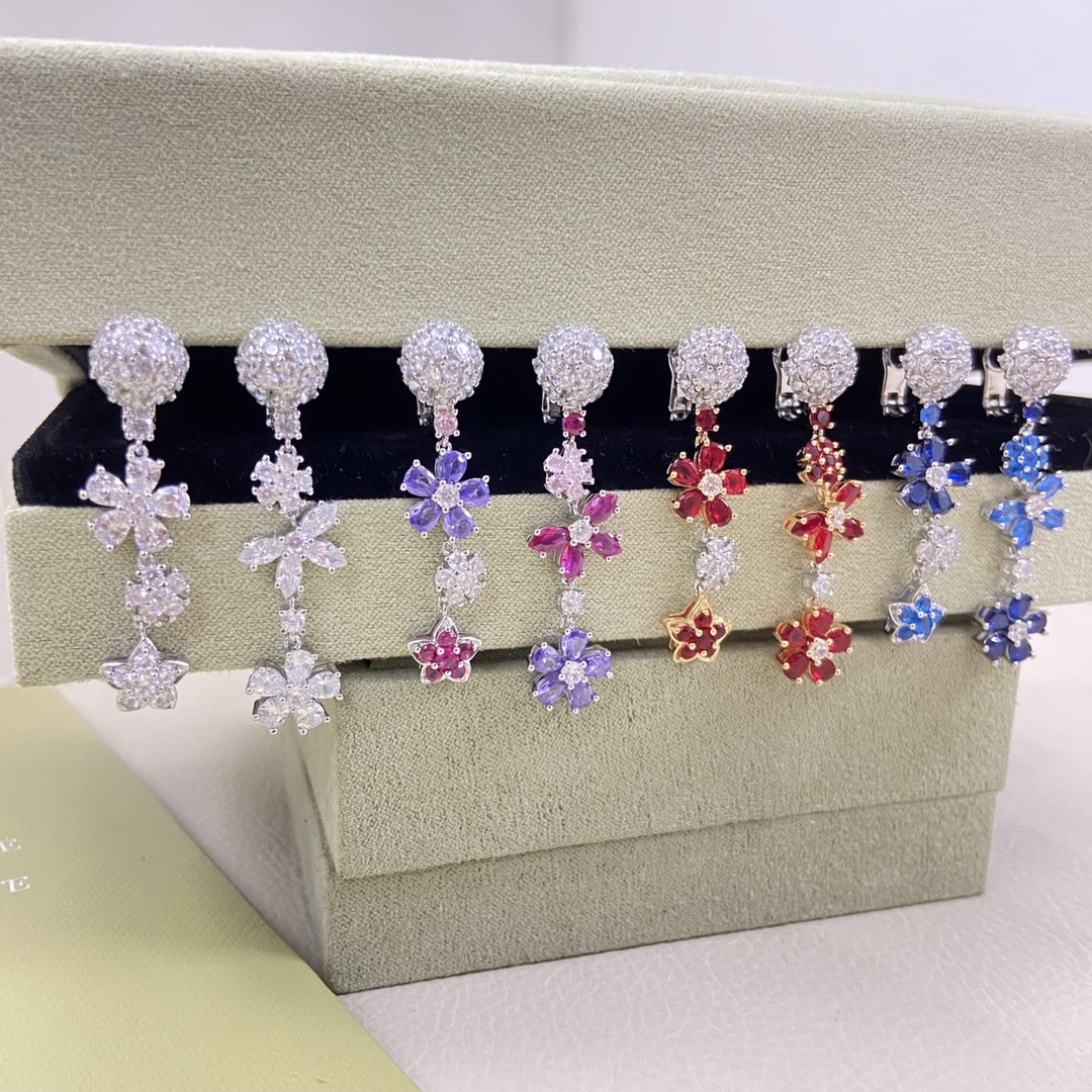 Van Cleef & Arpels Earrings New Gradient Gemstones Midsummer Moon Dream Ear Clips