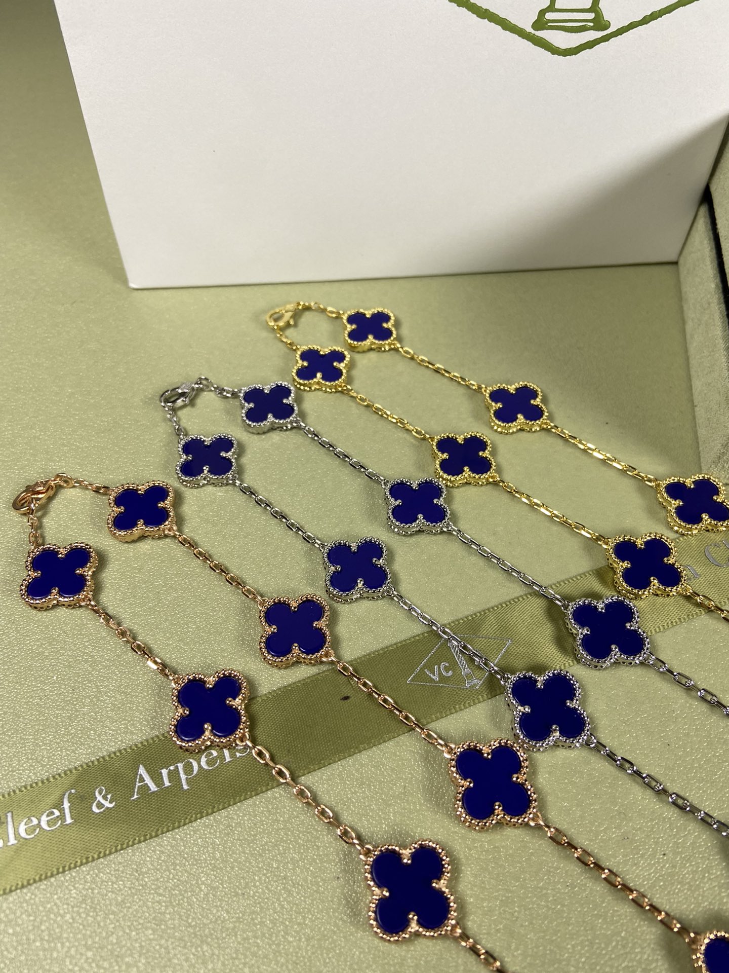 Van Cleef & Arpels Necklace VCA 10-Flower Lapis Lazuli Diamond Necklace White Gold Yellow Gold Rose Gold