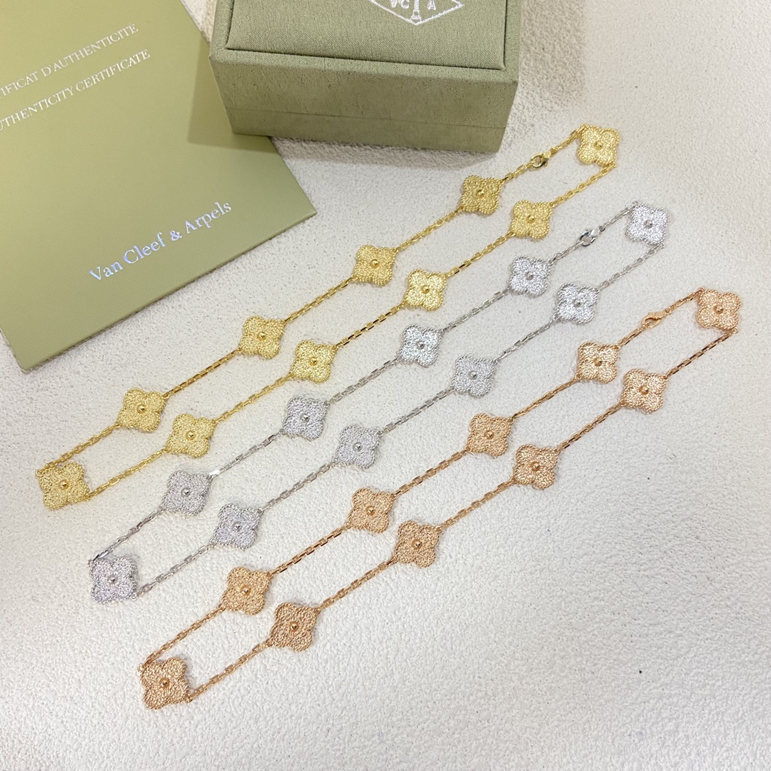 Van Cleef & Arpels Necklace Hammered 10 Clover Necklace