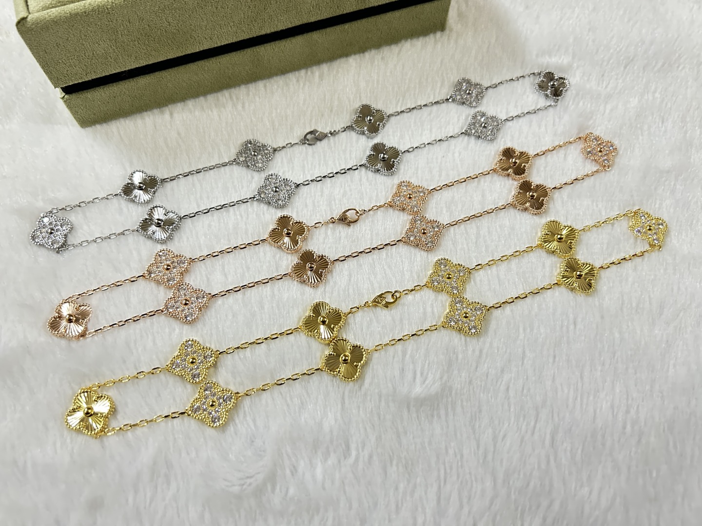 VCA Van Cleef & Arpels Ten-Flower Laser With Diamond Necklace Platinum, Rose Gold, Yellow Gold