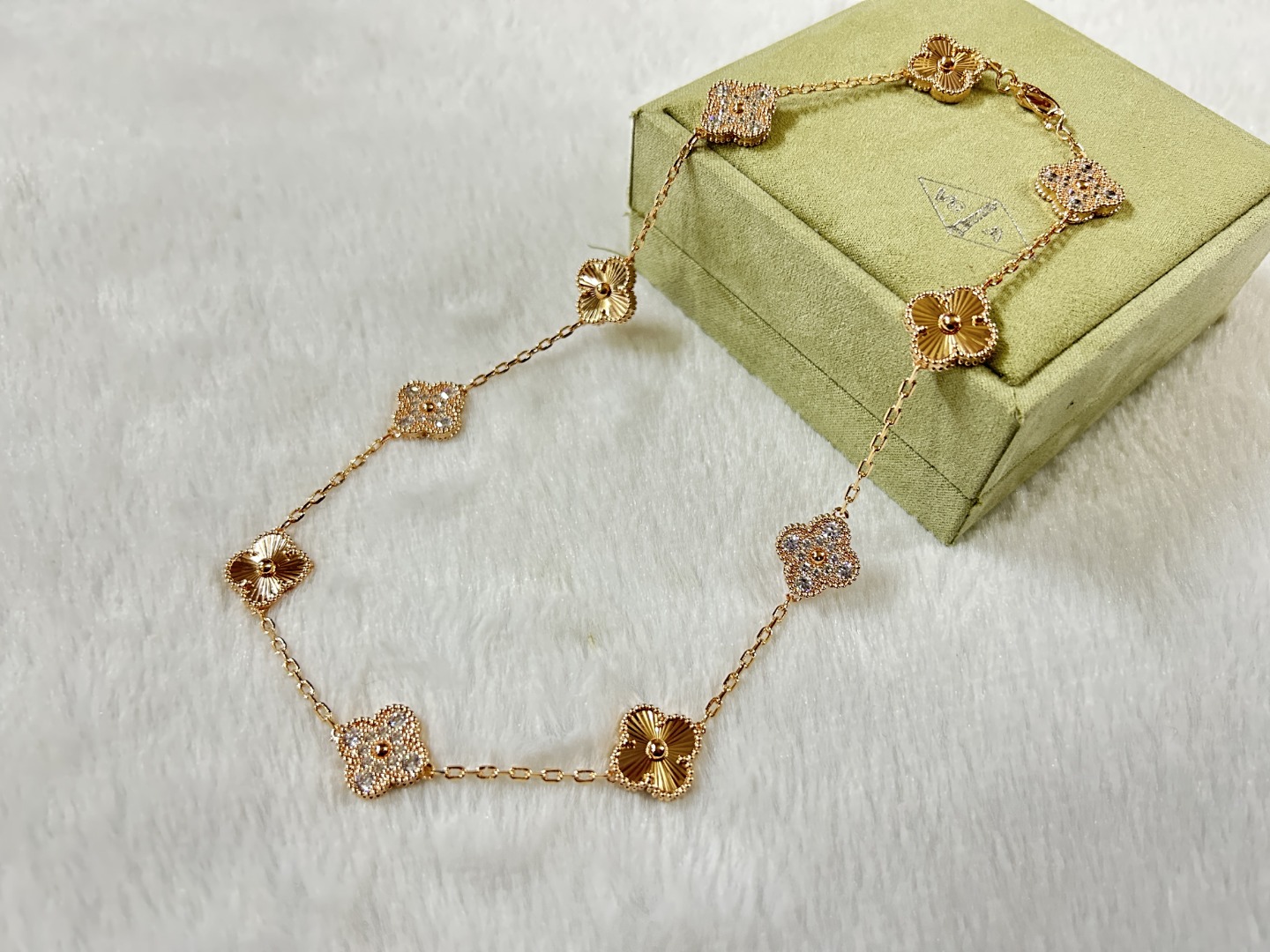 VCA Van Cleef & Arpels Ten-Flower Laser With Diamond Necklace Platinum, Rose Gold, Yellow Gold