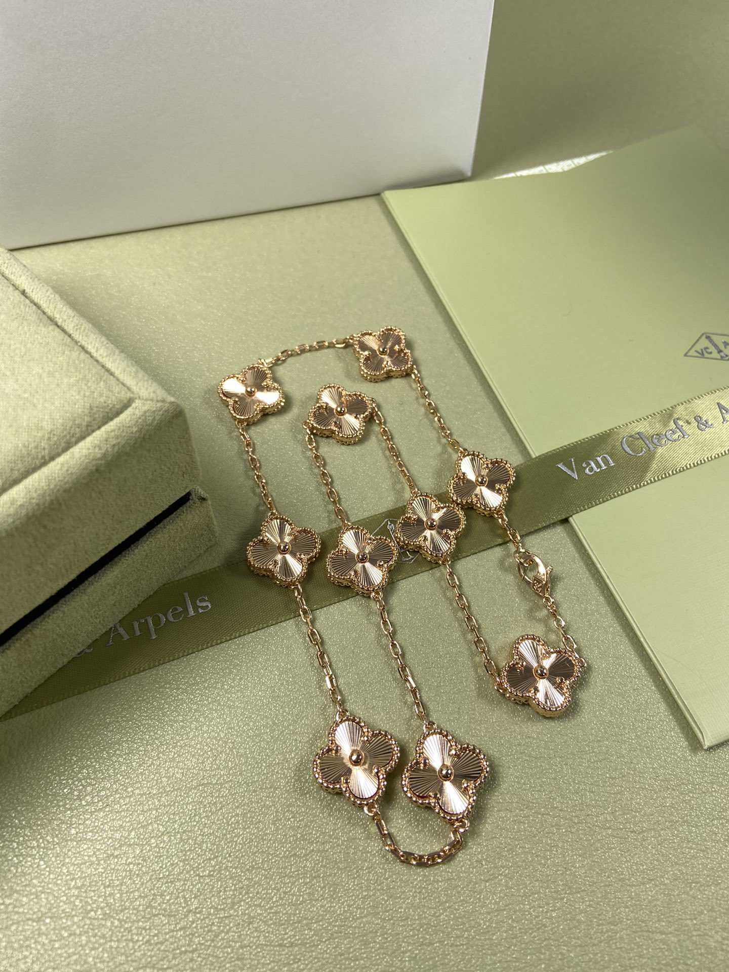 VCA Van Cleef & Arpels Ten-Flower Laser With Diamond Necklace Platinum, Rose Gold, Yellow Gold