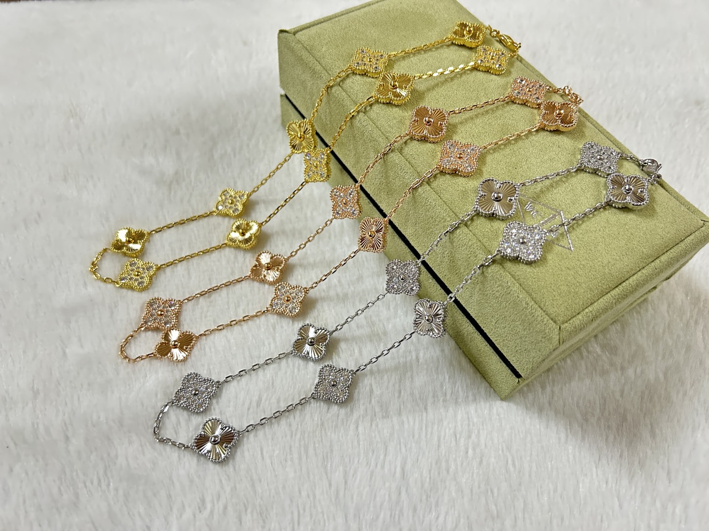 VCA Van Cleef & Arpels Ten-Flower Laser With Diamond Necklace Platinum, Rose Gold, Yellow Gold