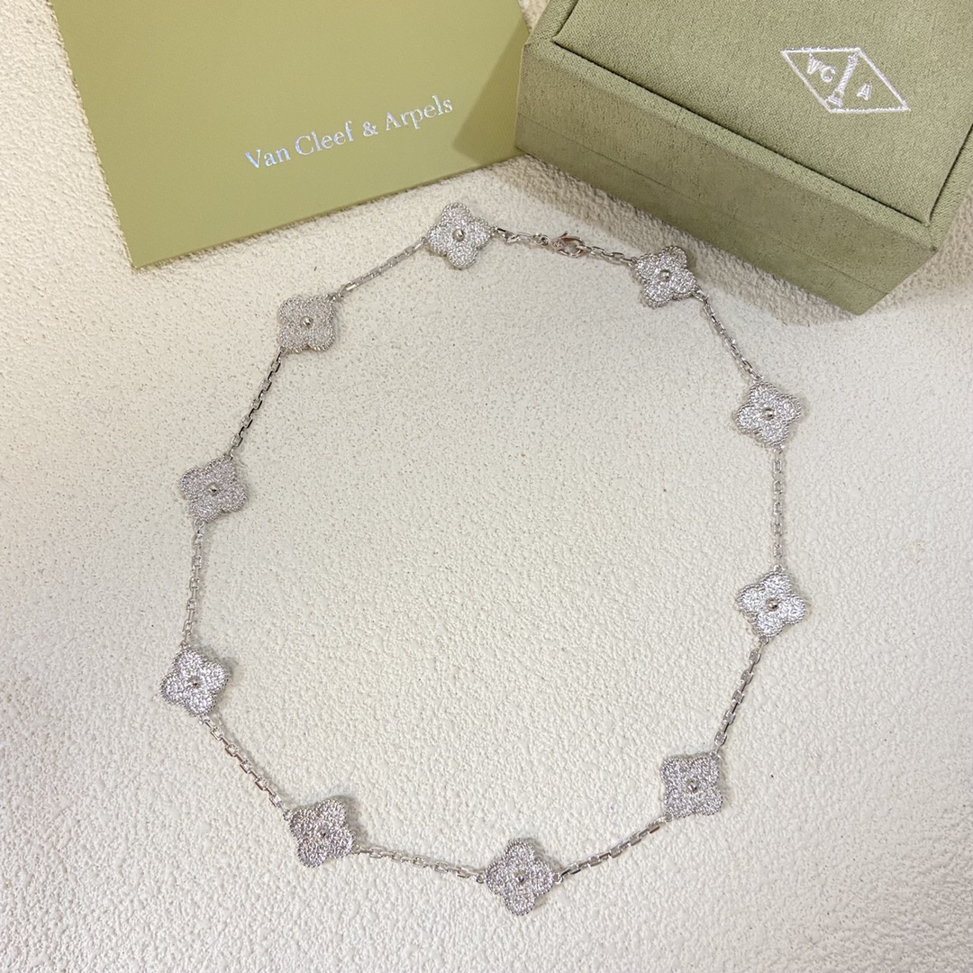 Van Cleef & Arpels Necklace Hammered 10 Clover Necklace