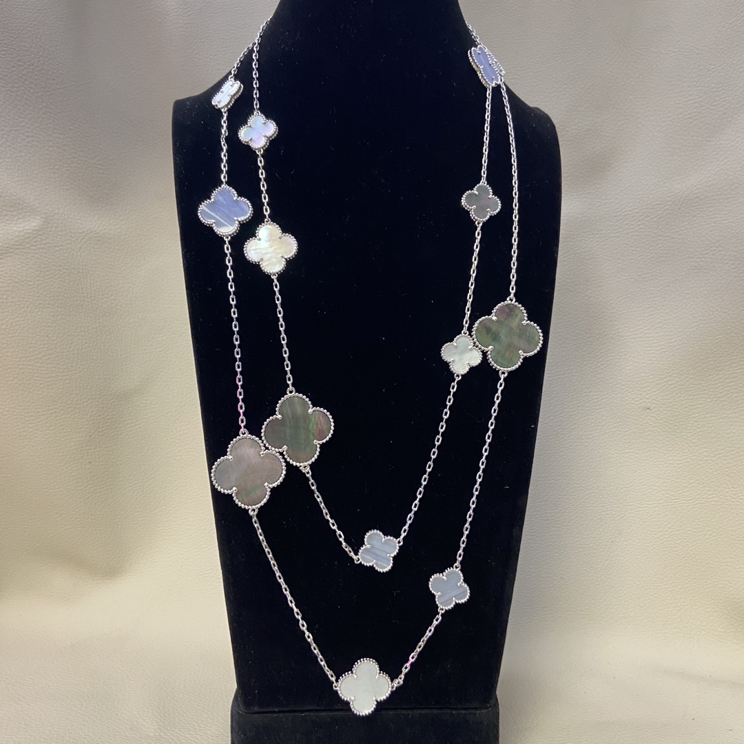 Van Cleef & Arpels Necklace Irregular 16-Flower Long Necklace Sweater Chain