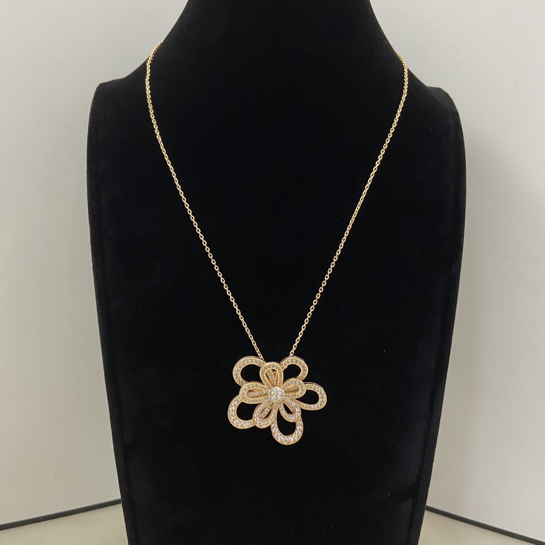 Van Cleef & Arpels Necklace New Full Diamond Flower Necklace
