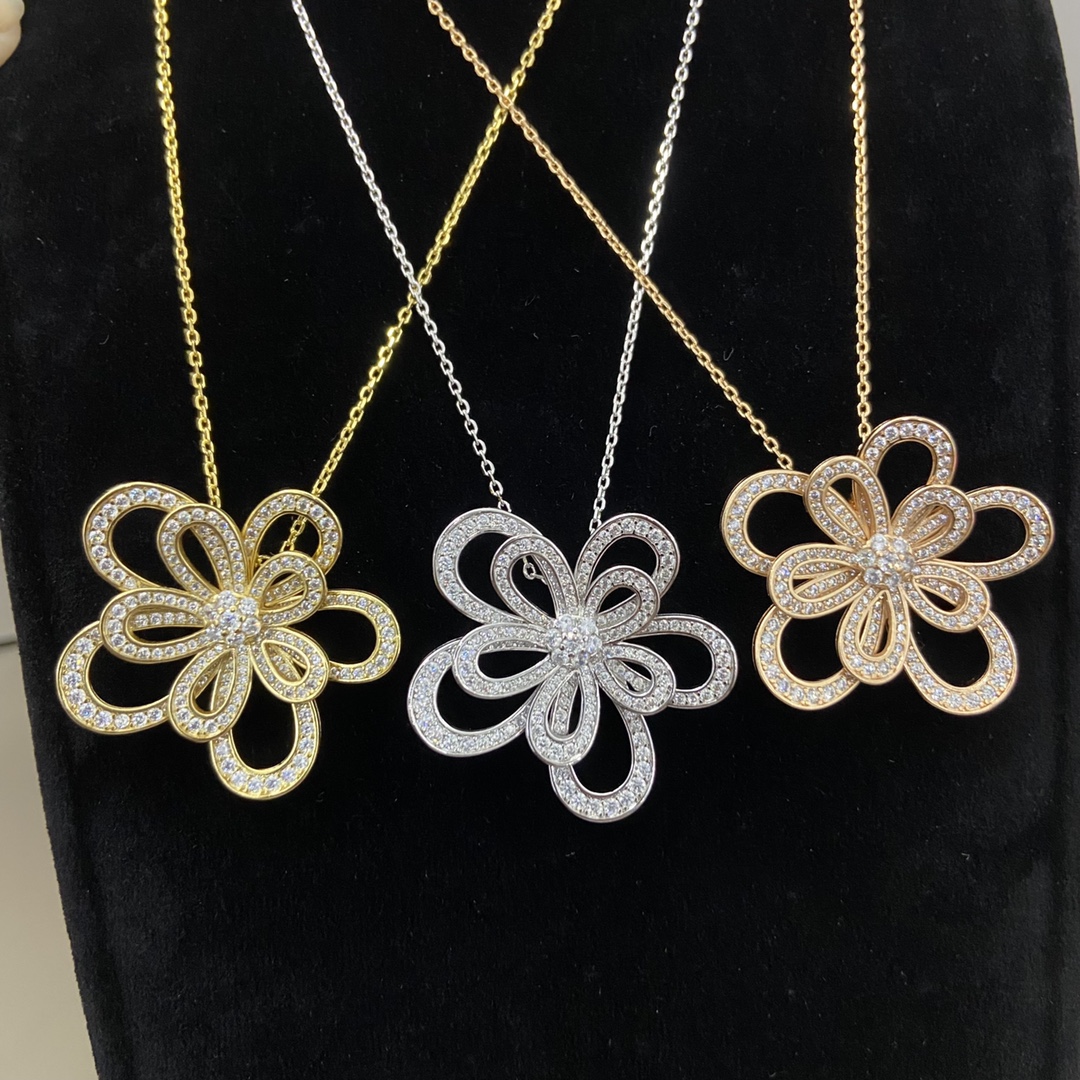 Van Cleef & Arpels Necklace New Full Diamond Flower Necklace