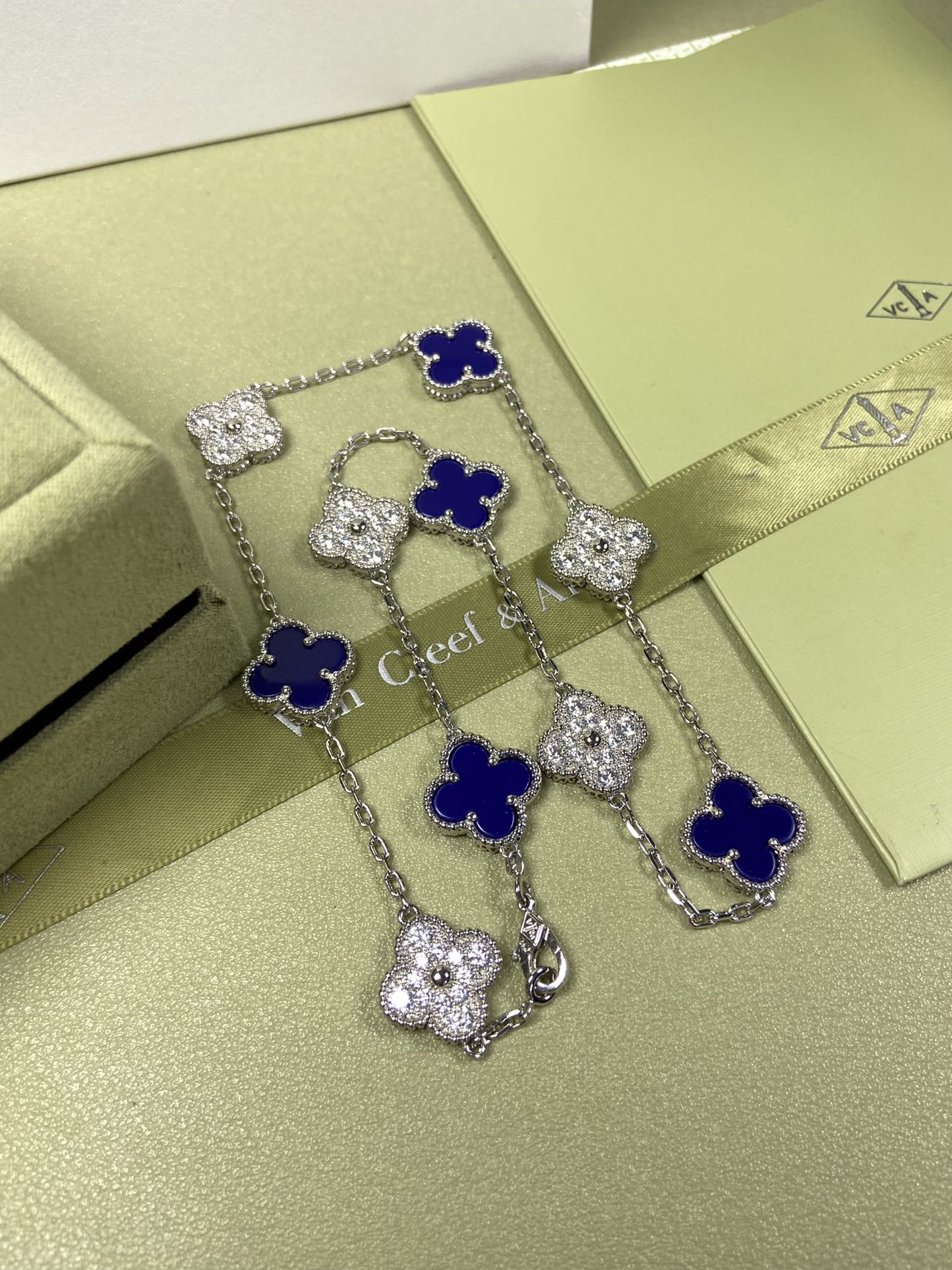 Van Cleef & Arpels Necklace VCA 10-Flower Lapis Lazuli Diamond Necklace White Gold Yellow Gold Rose Gold