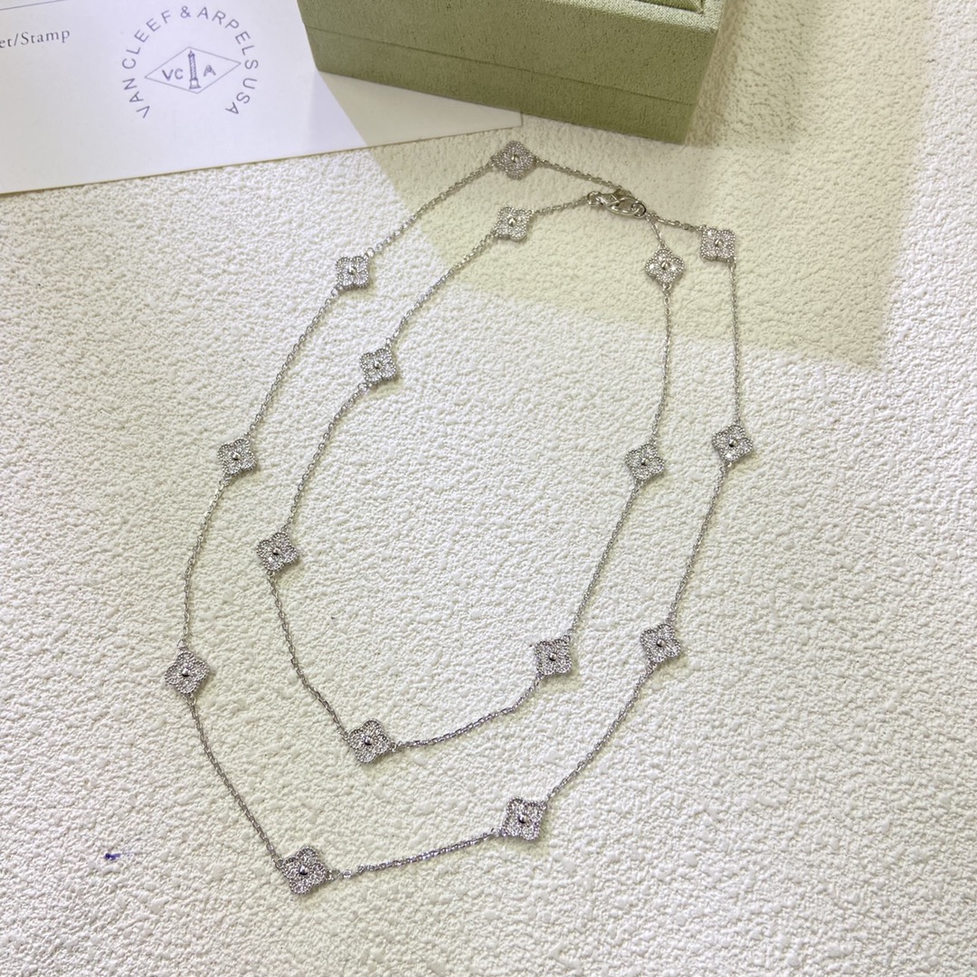Van Cleef & Arpels Necklace Mini Full Diamond 16 Clover  Necklace