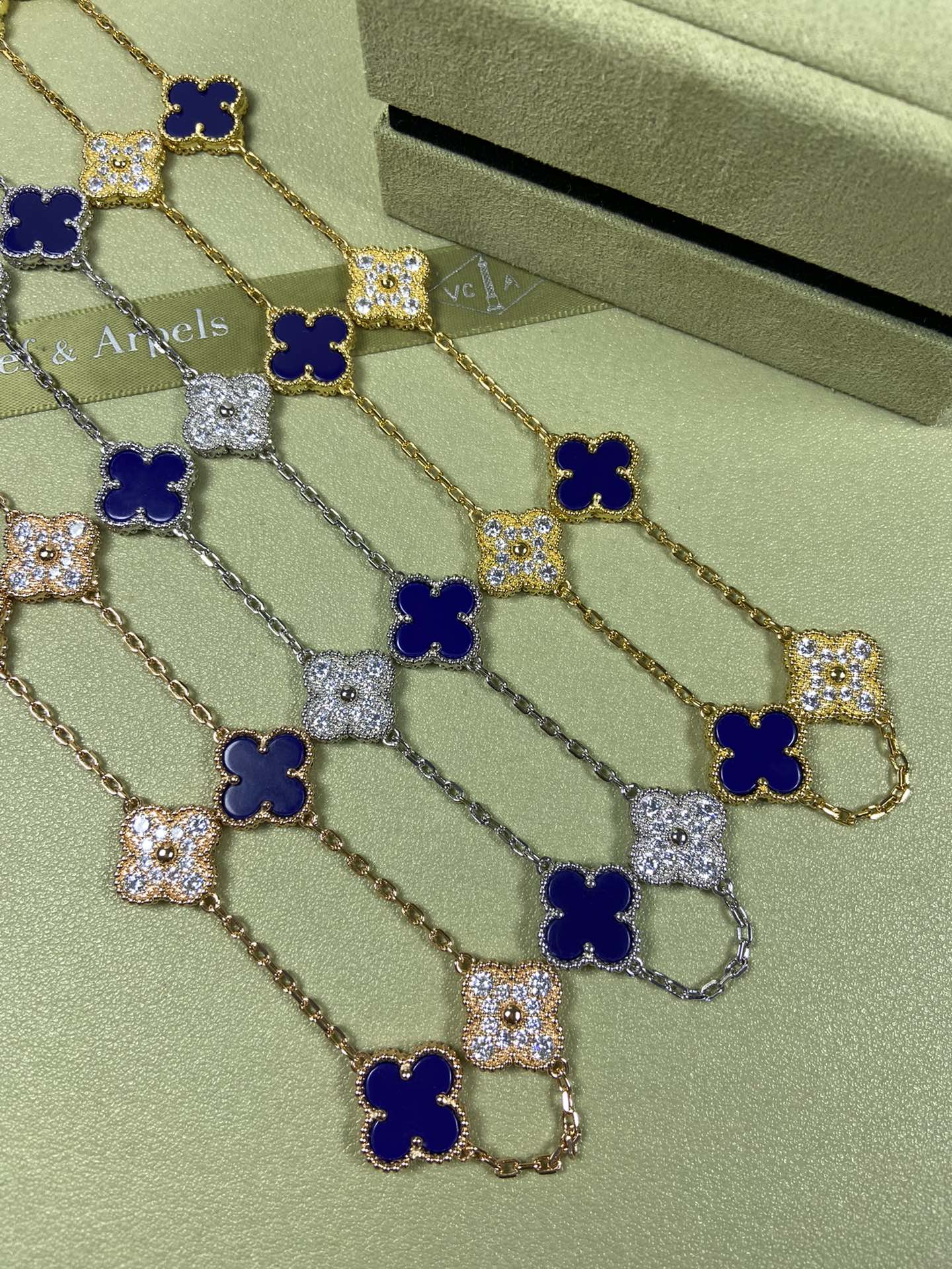 Van Cleef & Arpels Necklace VCA 10-Flower Lapis Lazuli Diamond Necklace White Gold Yellow Gold Rose Gold