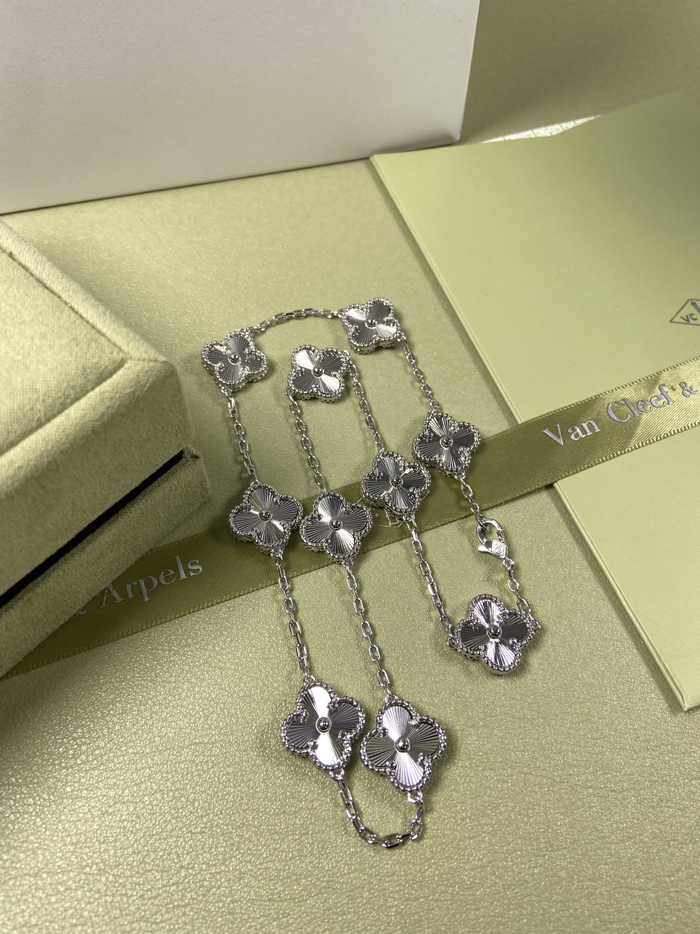 VCA Van Cleef & Arpels Ten-Flower Laser With Diamond Necklace Platinum, Rose Gold, Yellow Gold