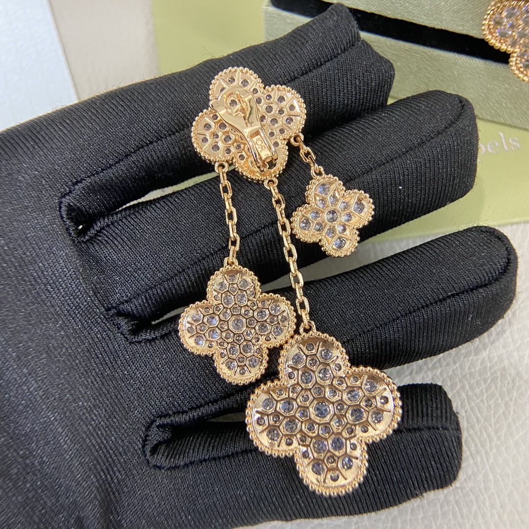 Van Cleef & Arpels Earrings New Full Diamond  4-Clover Darling Earrings