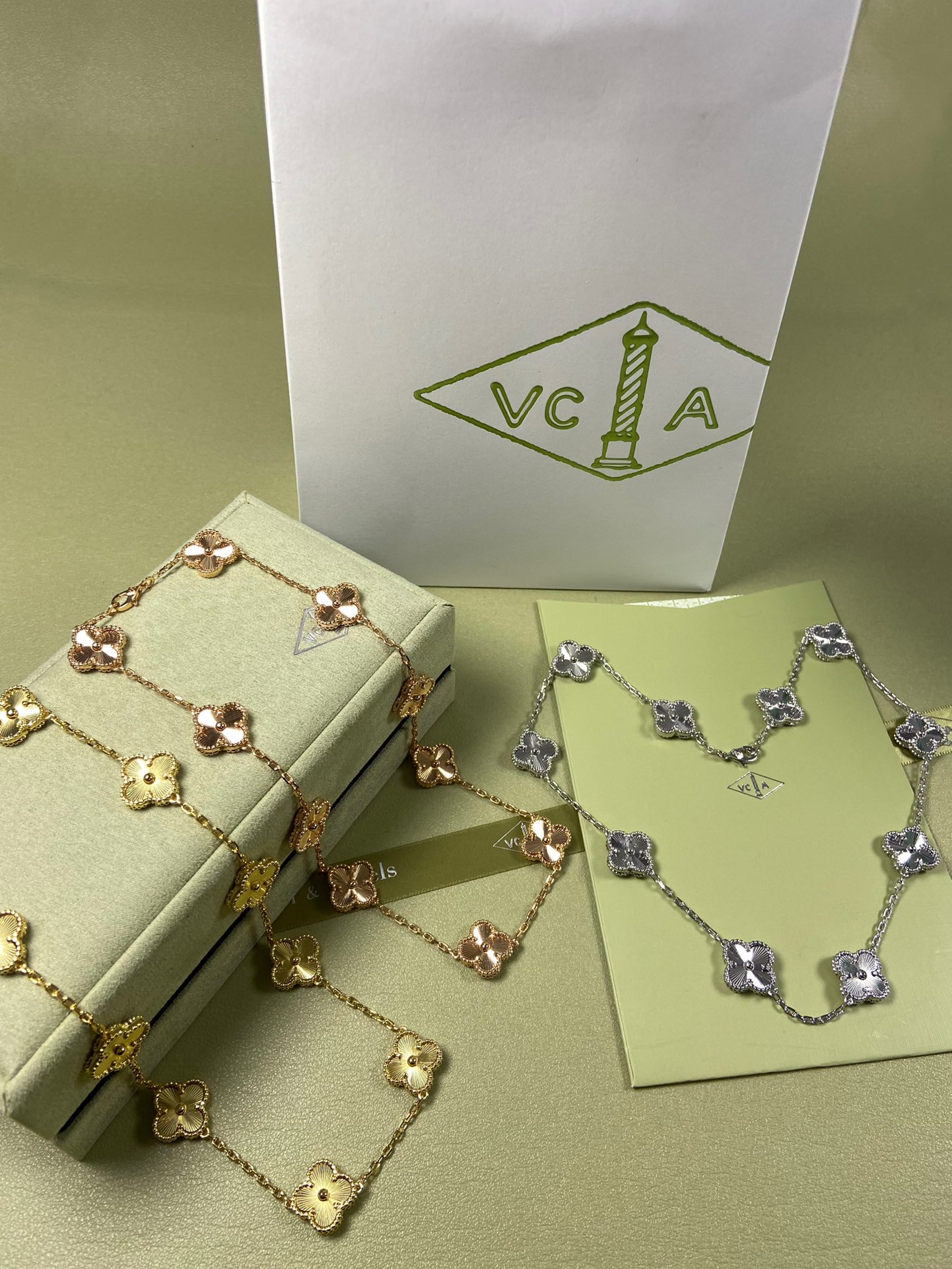 VCA Van Cleef & Arpels Ten-Flower Laser With Diamond Necklace Platinum, Rose Gold, Yellow Gold