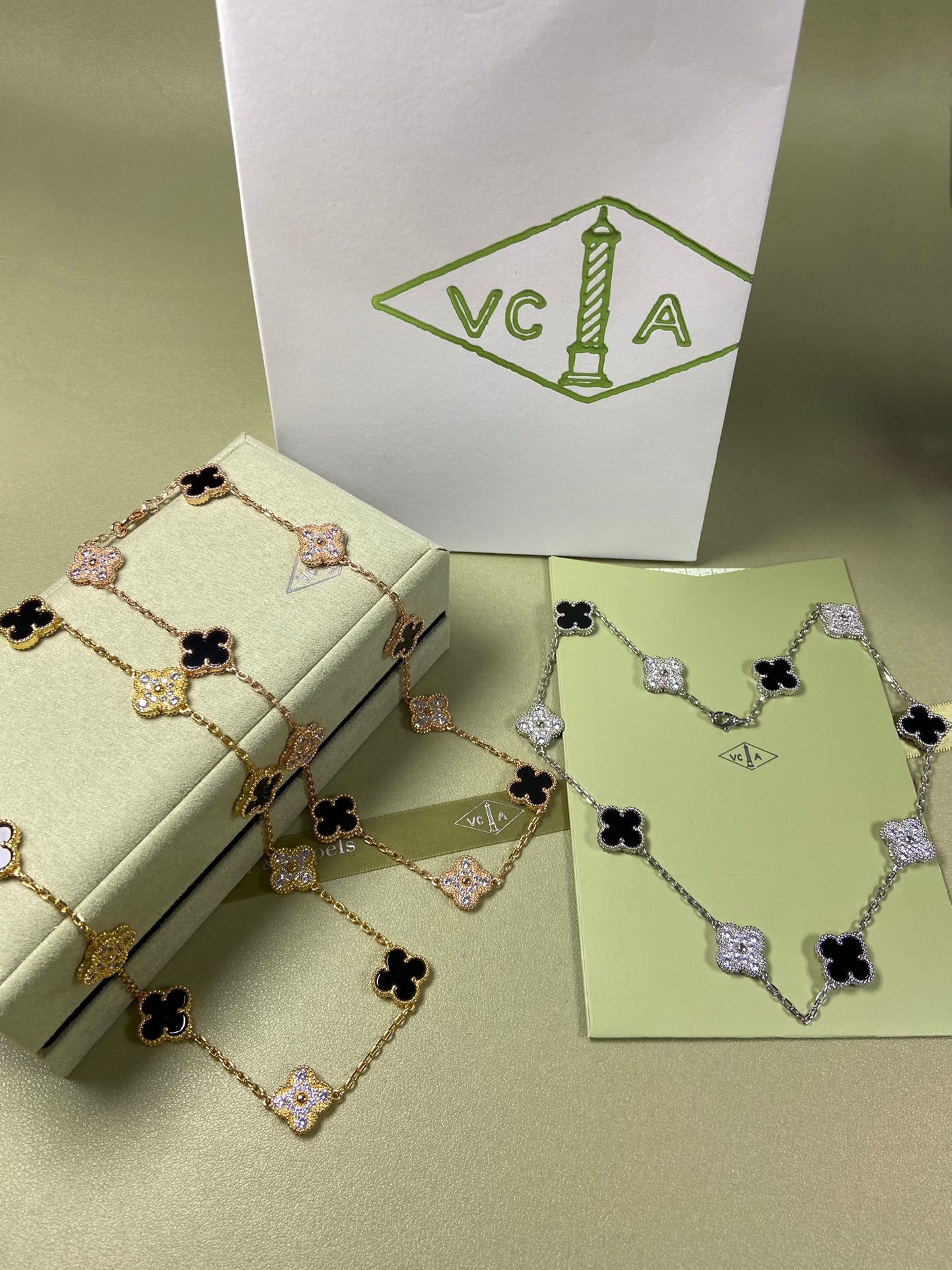 Van Cleef & Arpels 10 Clovers Necklace