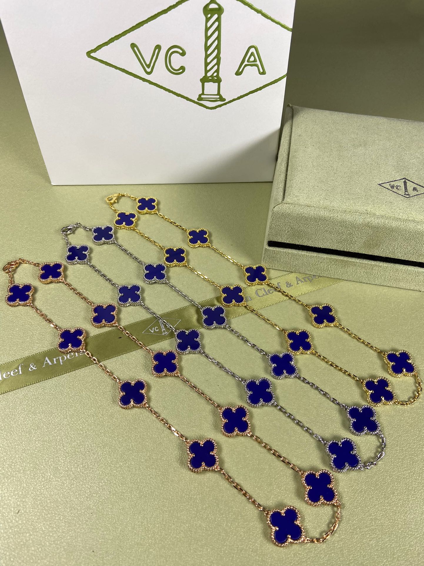 Van Cleef & Arpels Necklace VCA 10-Flower Lapis Lazuli Diamond Necklace White Gold Yellow Gold Rose Gold