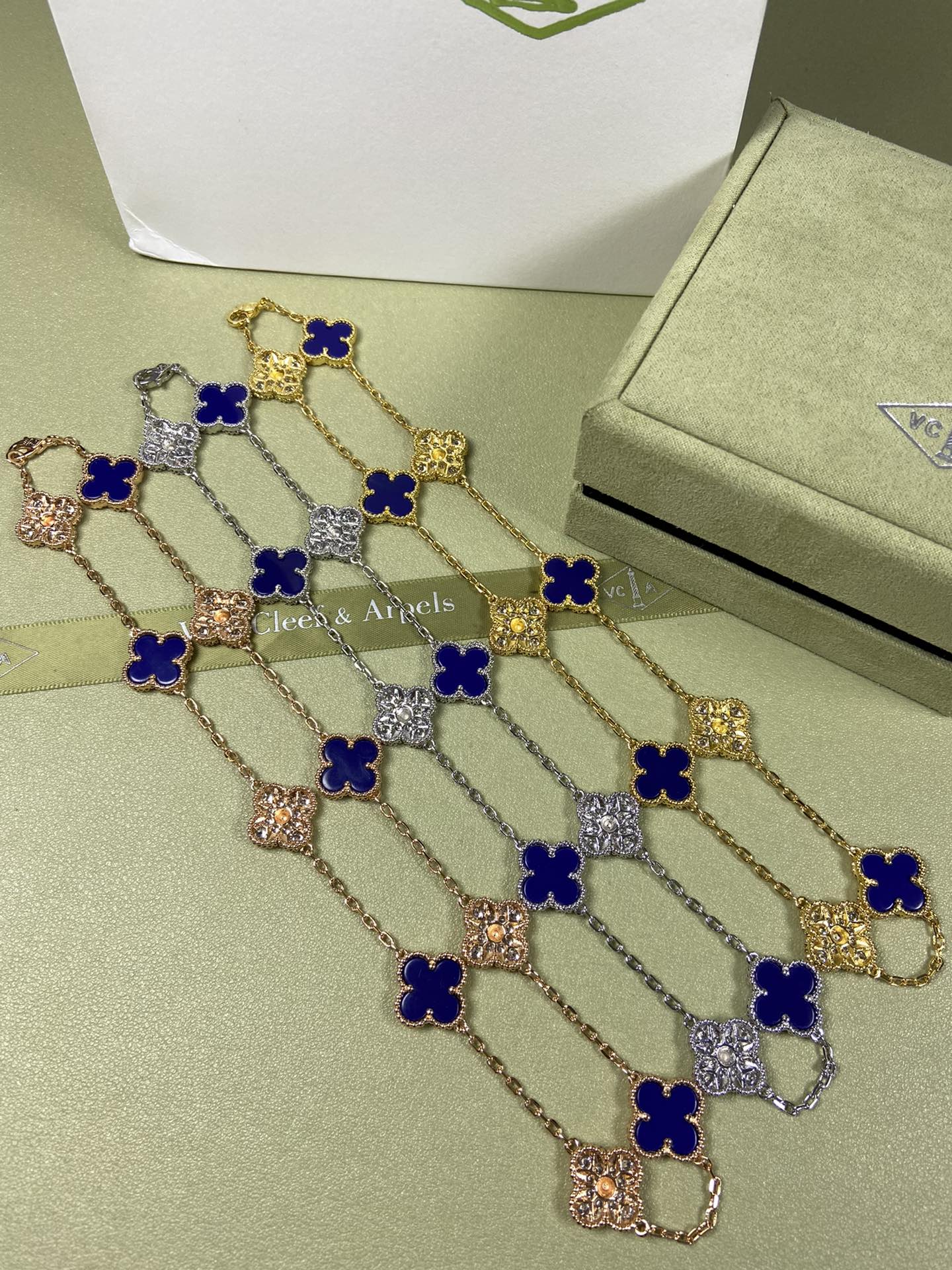 Van Cleef & Arpels Necklace VCA 10-Flower Lapis Lazuli Diamond Necklace White Gold Yellow Gold Rose Gold
