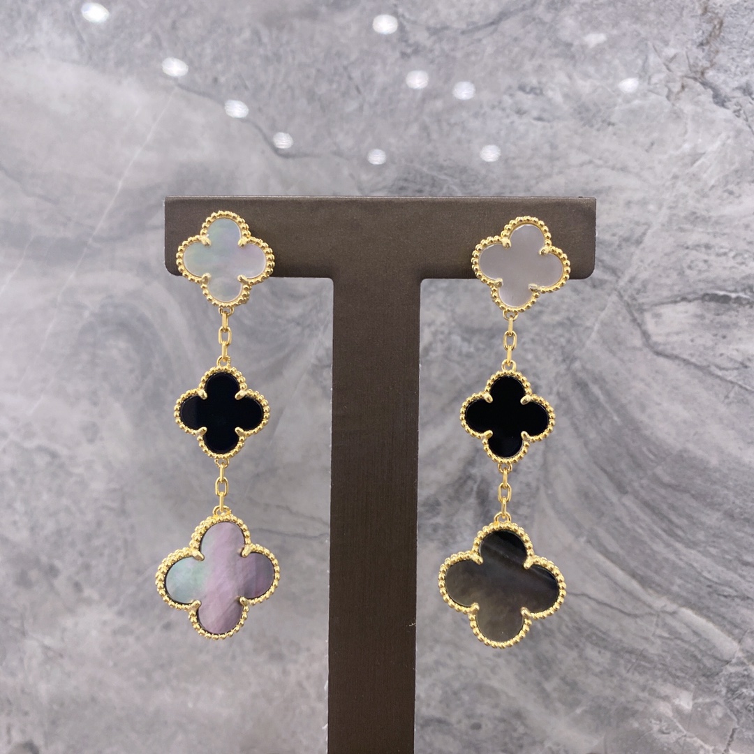VCA Magic Alhambra 3-pattern Ear Studs Yellow Gold Color, White Mother-of-Pearl + Gray Mother-of-Pearl + Black Mother-of-Pearl