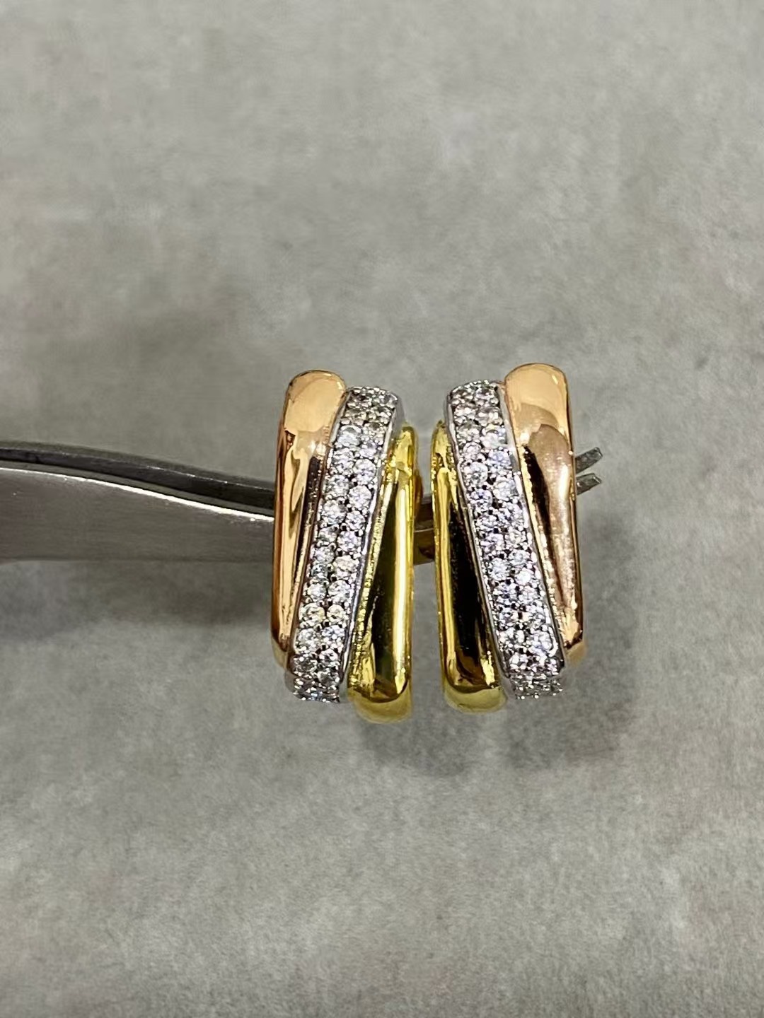 Cartier Ear Clips New Three-Color Diamond-Studded Ear Clips