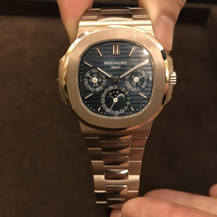 Nautilus 5740/1G-002 40mm Men Watch
