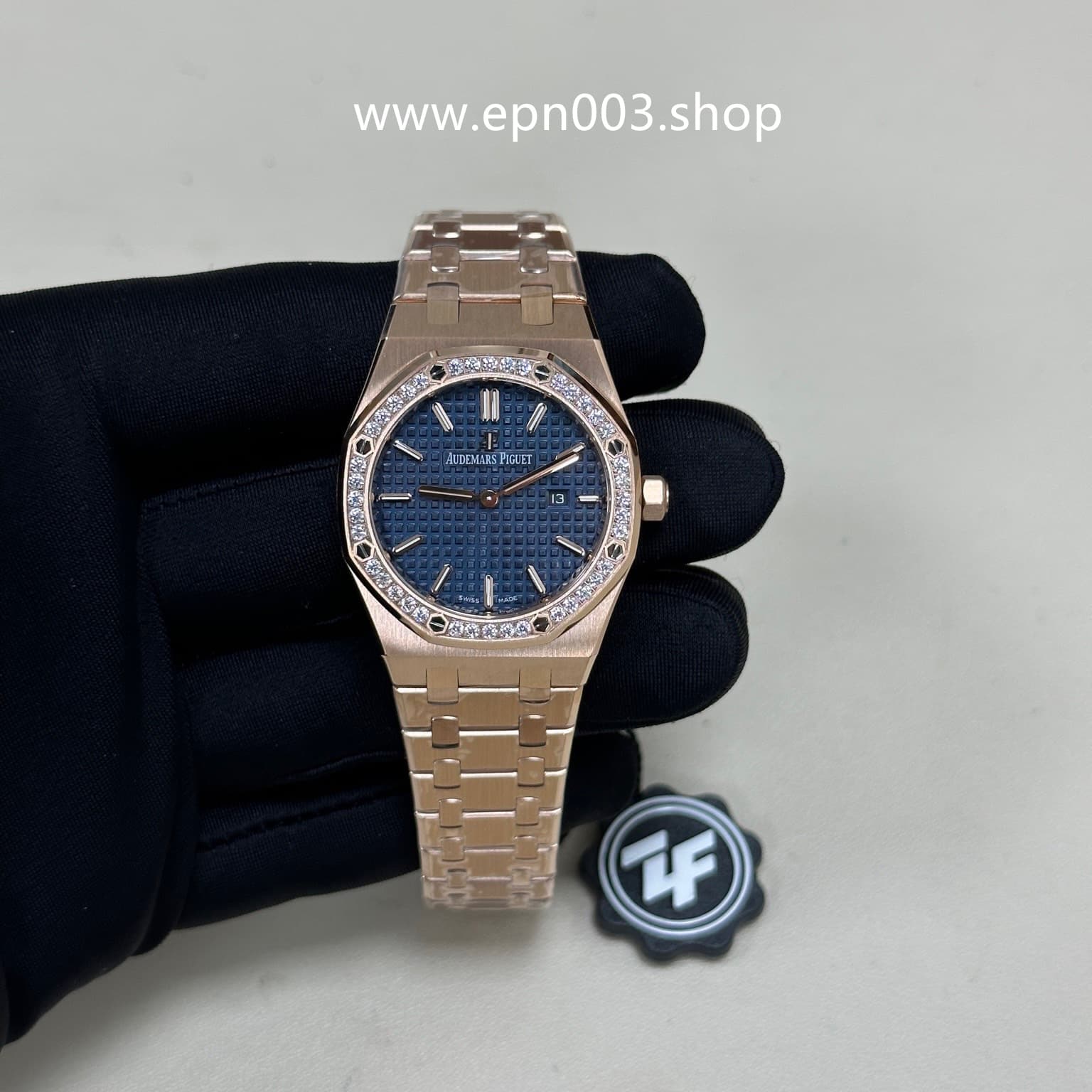 Royal Oak Quartz 67651OR.ZZ.1261OR.02 33mm Ladies Watch